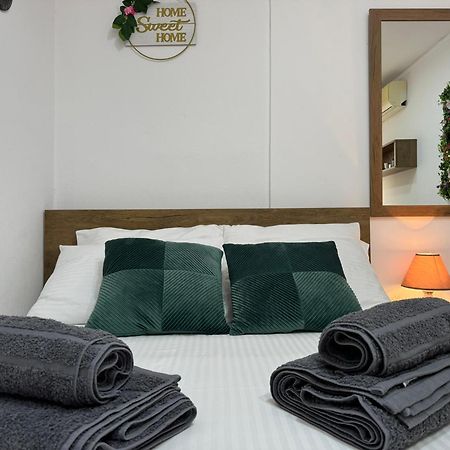 Central Park Apartment อเล็กซานโดรโพลิส ภายนอก รูปภาพ